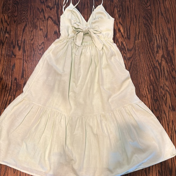 Jessica Simpson lemon color dress like new..Tried,true color on pic 1 - Picture 11 of 11